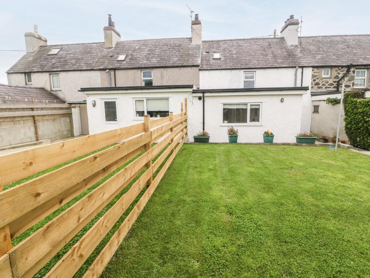 3 Green Terrace Gaerwen Exterior foto